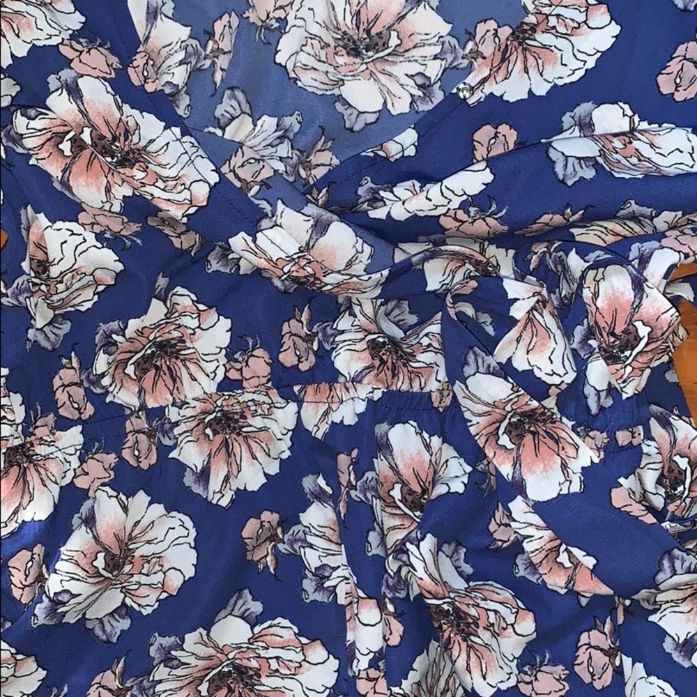 🚫sold🚫One clothing wrap blouse - Picture 3 of 5
